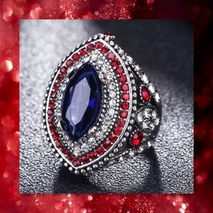 JUST IN🆕 Vintage Design Crystal Statement Ring